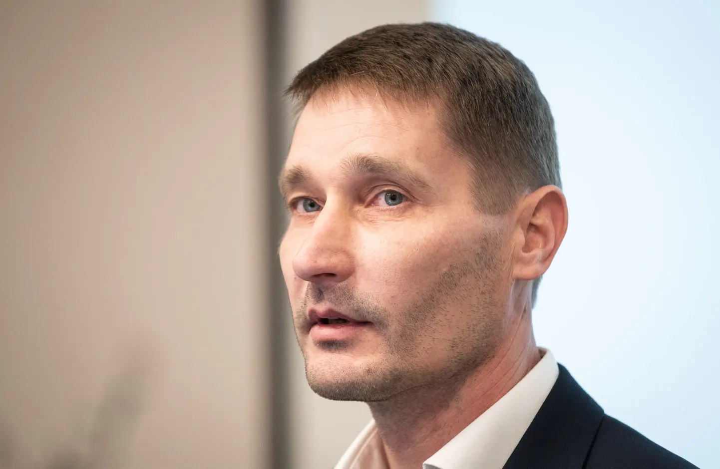 Elmar Vaheri ja Eerik Heldna kaitsja Margus Kurm