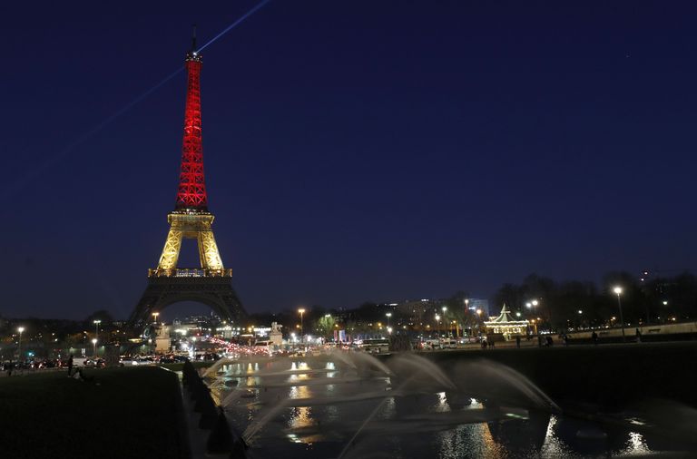 Belgia lipu värvides Eiffeli torn Pariisis. Foto: Scanpix