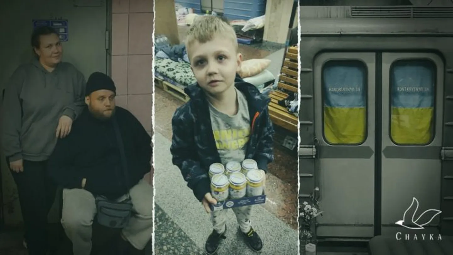 Семья Добрянских в метро Харькова (станция “23 августа”). Юлия, Александр и их сын Иван