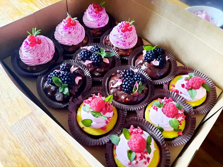 Peole tellitud muffinid.
