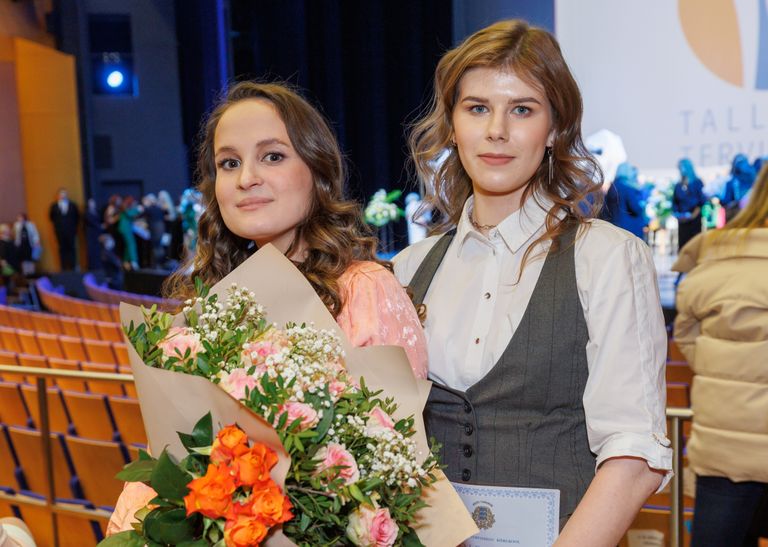 Лийса Губарь и Анна Богатырь, выпускной TTK 27 января 2023 года.