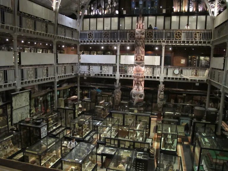 Briti oksjonimaja tahtis müüa põlisrahvastest jäänud inimeste säilmeid, kuid sellesse sekkus Pitt-Riversi muuseum (pildil).