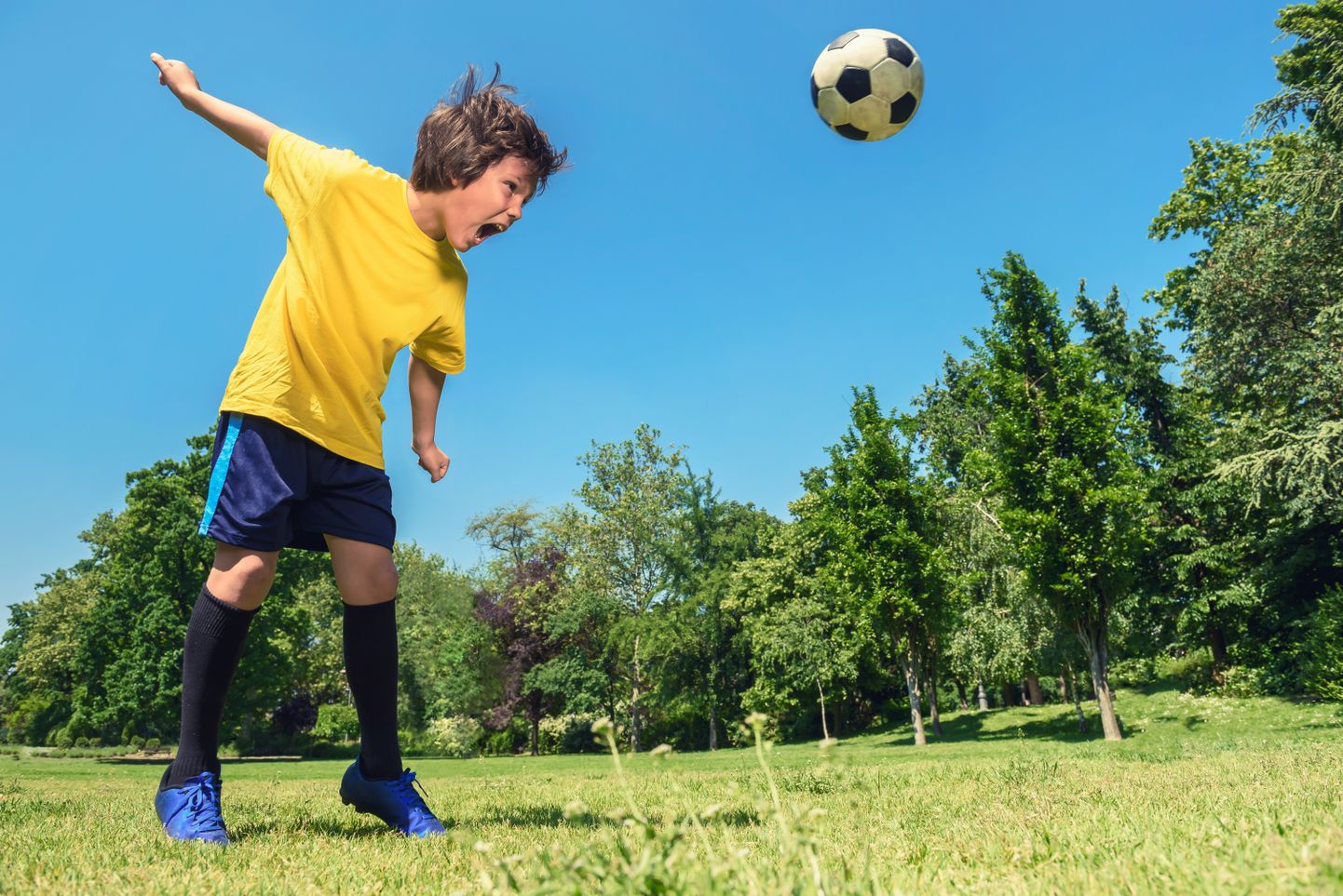 Arstid hoiatavad, et peaga jalgpalli lüüa ei tohi.