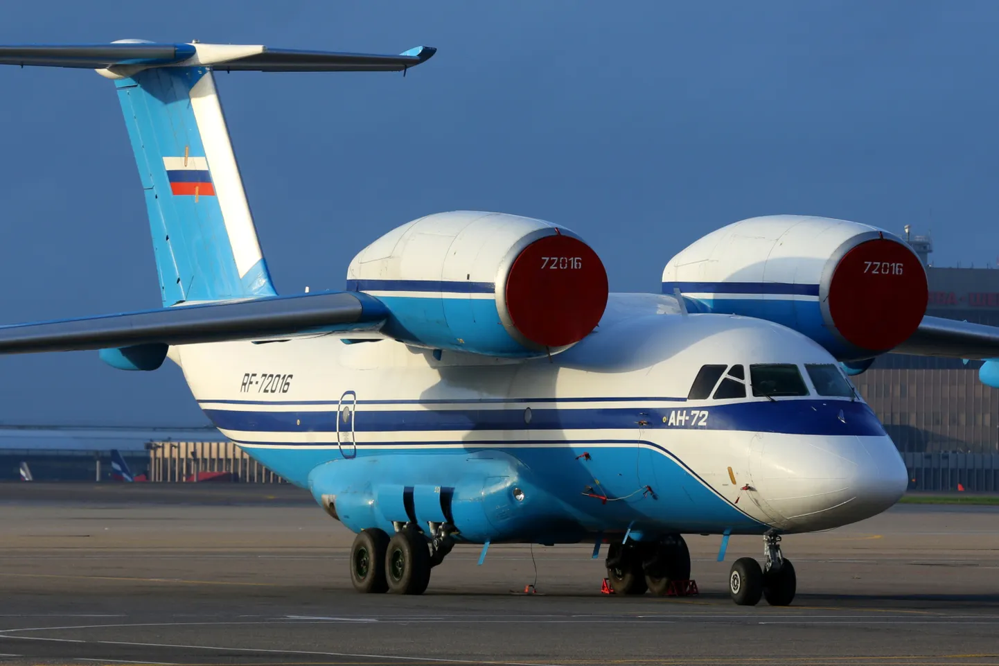 Самолет ВВС РФ Ан-72