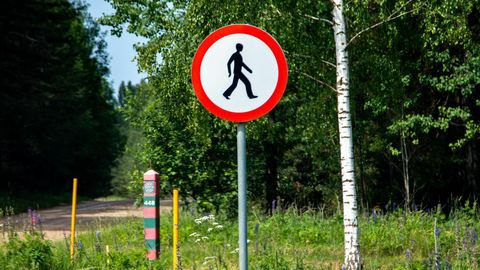 Эстония решила перекрыть движение по дороге, проходящей по территории России