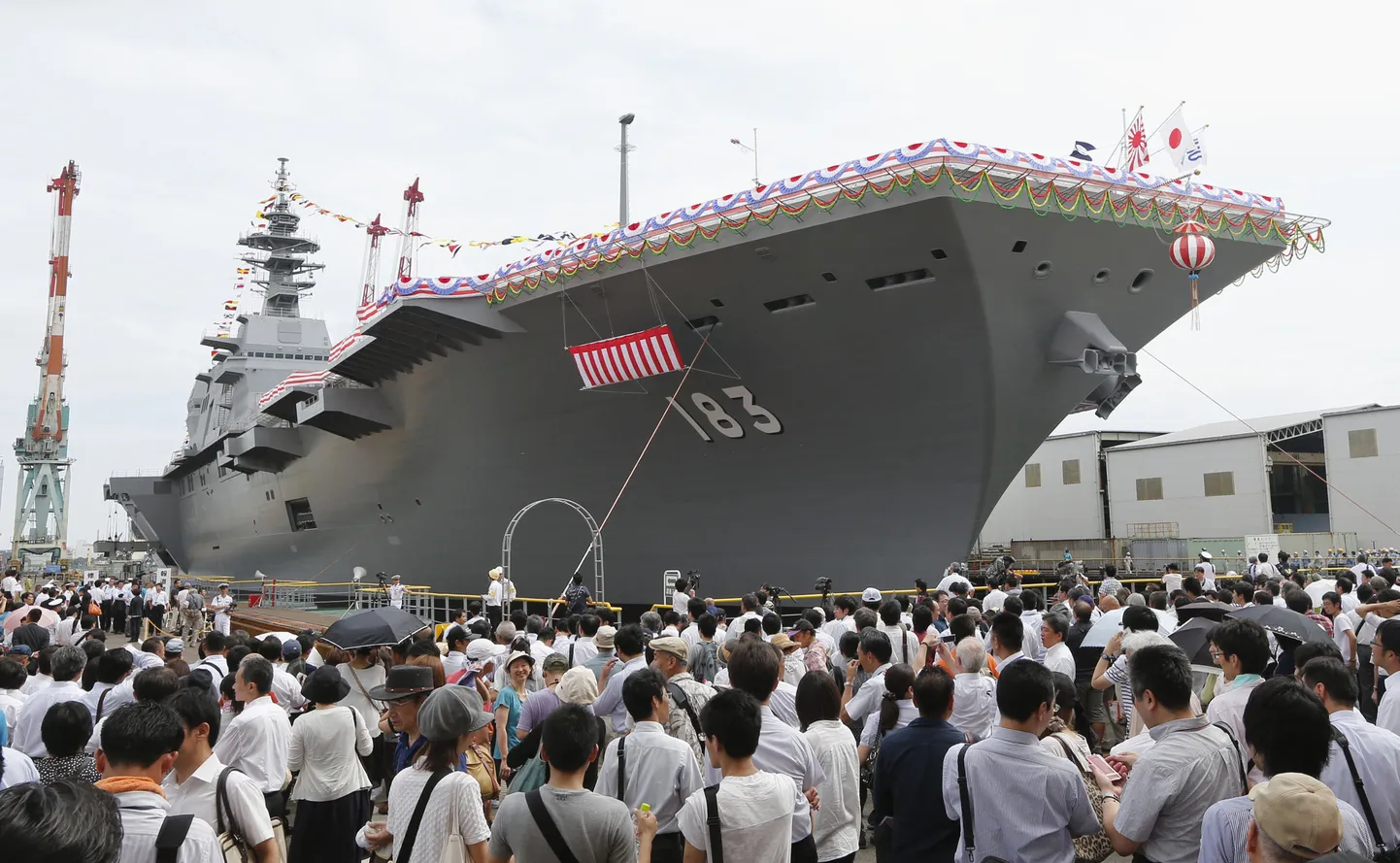 Ligemale 250-meetri pikkune Izumo.