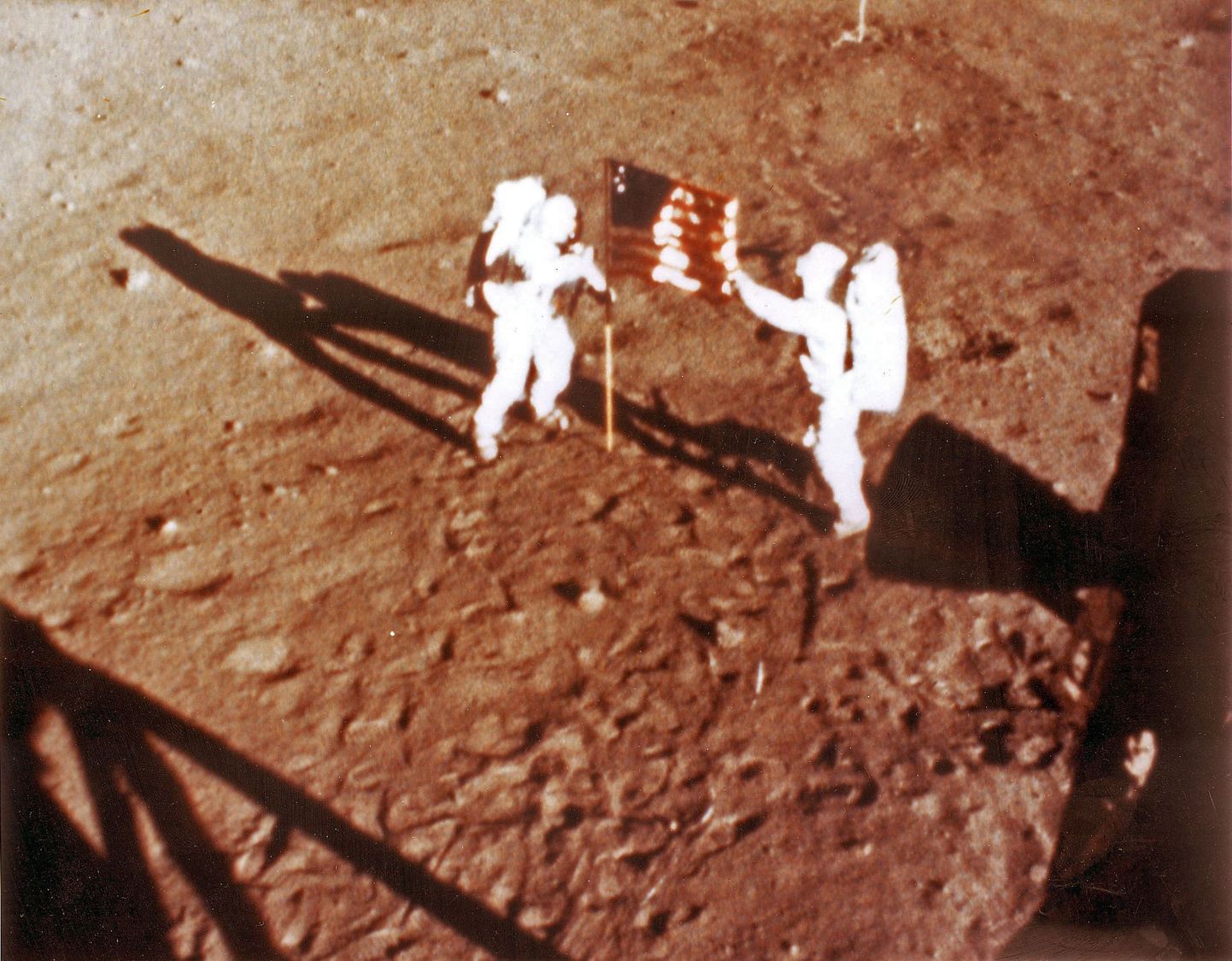 Neil Armstrong  ja Edwin Aldrin Kuu pinnal 1969. aastal