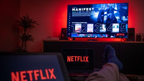 Netflix потихоньку поднимает цены. Коснутся ли изменения нас?