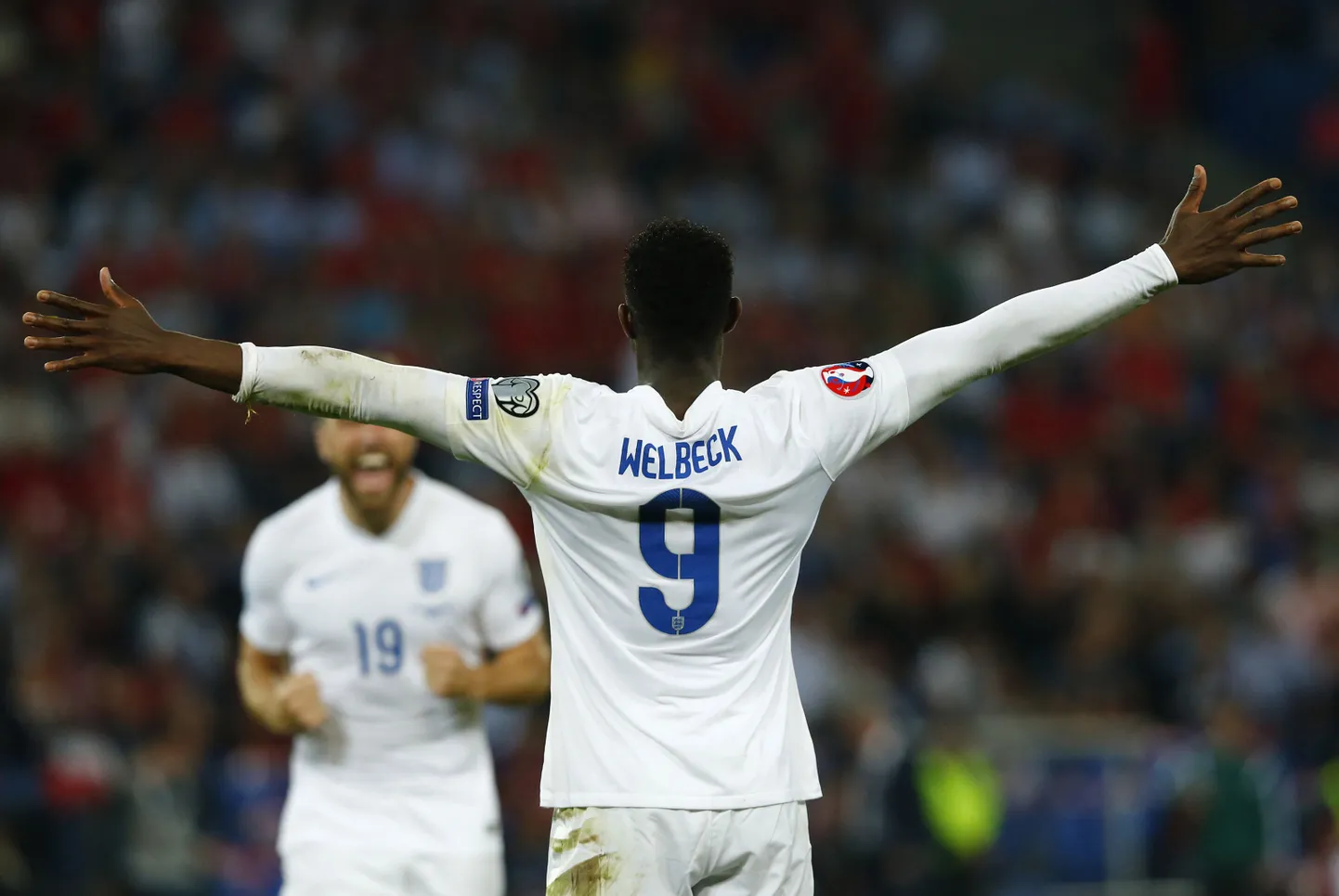 Danny Welbeck lõi suurrivaali Šveitsi võrku kaks palli
