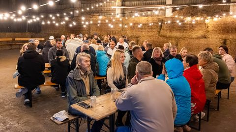 LOOMAD SÖÖGITOAS! ⟩ Laudalüürika tõi rahva öökohvikusse kokku üle Eesti