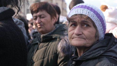 «Без света, газа и лекарств, зато у себя дома». Как живет в блокаде Нагорный Карабах