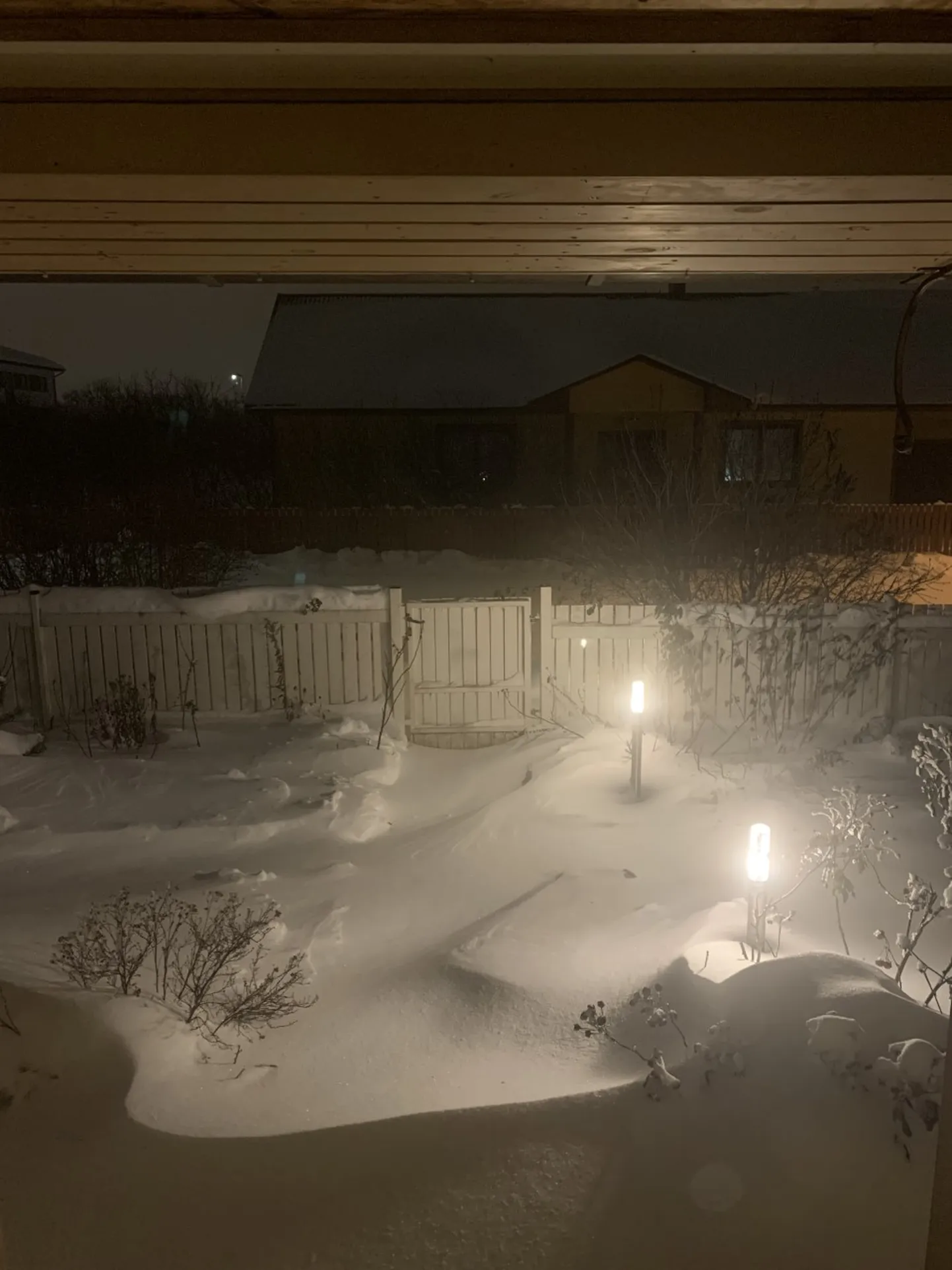 Lumevaalud