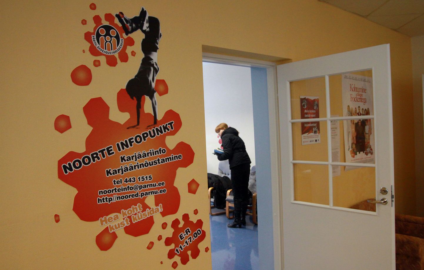 Pärnu õppenõustamiskeskuse noorte infopunkt asub Metsa 1 esimesel korrusel.