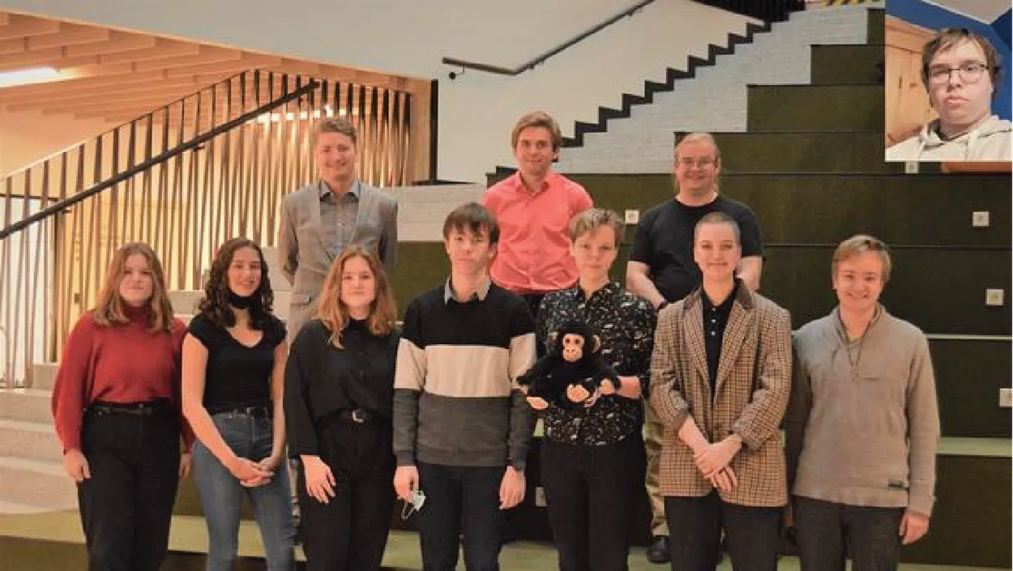 Eesti võistkond koos juhendajaga.