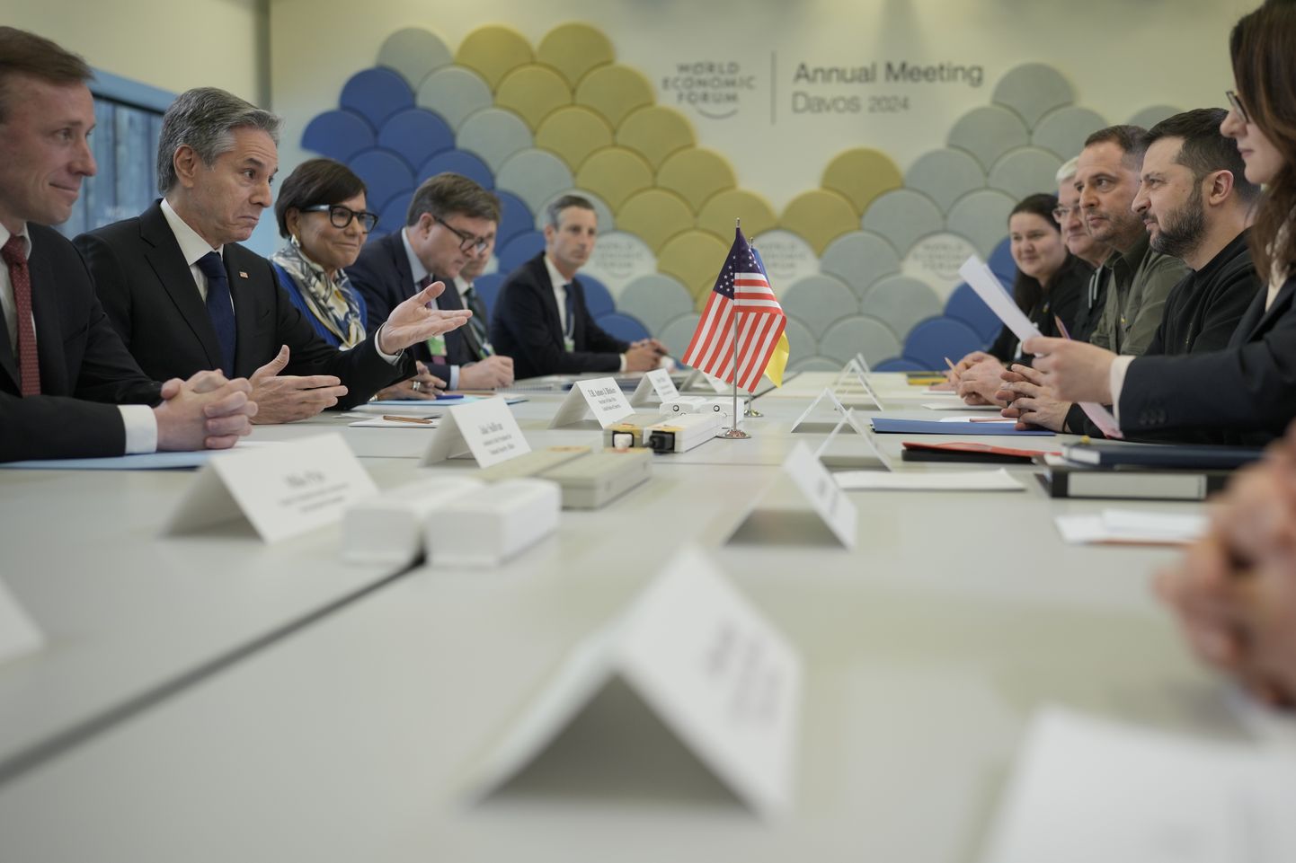 USA välisminister Antony Blinken ja Ukraina president Volodõmõr Zelenskõi kohtusid Šveitsis Davosis 54. korda peetava maailma majandusfoorumi raames.