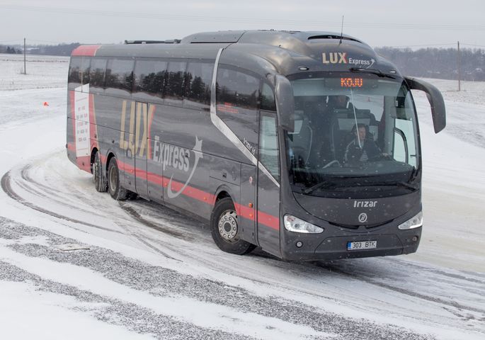 В канун праздника Lux Express организует дополнительные рейсы