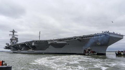 Крупнейший в мире авианосец прибыл в Карибское море