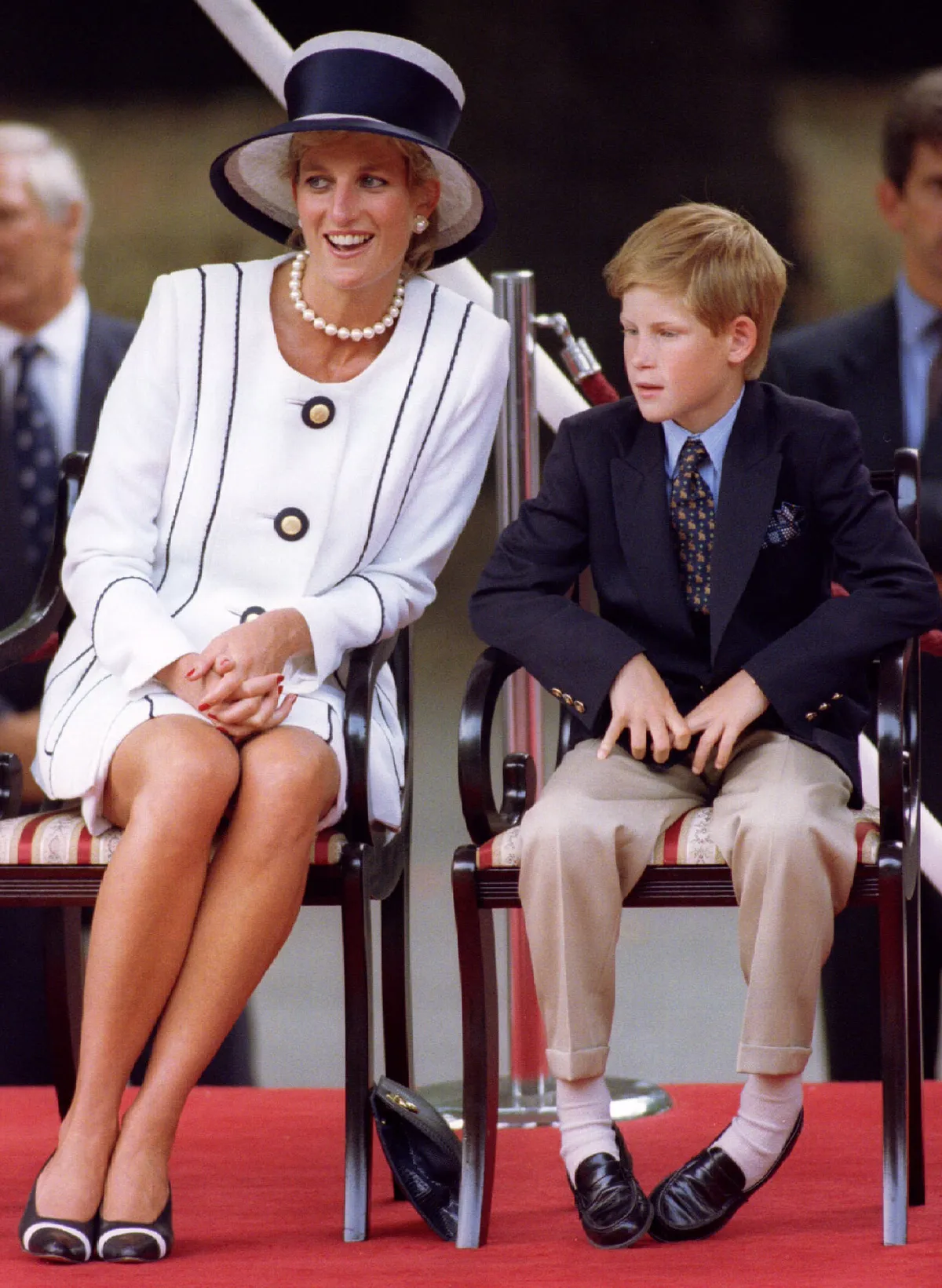 Harry oma ema Dianaga 1995. aasta augustis.