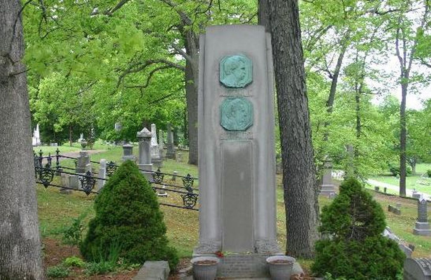 Mark Twaini hauamonument New Yorgi osariigis Elmiras Woodlawni surnuaial
