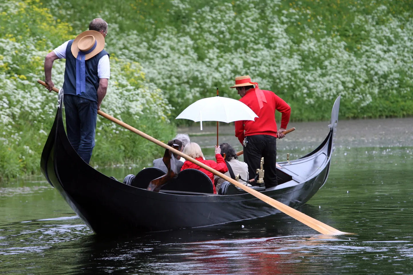 2010. aastal sai gondliga Snelli pargis lõbusõidule minna.