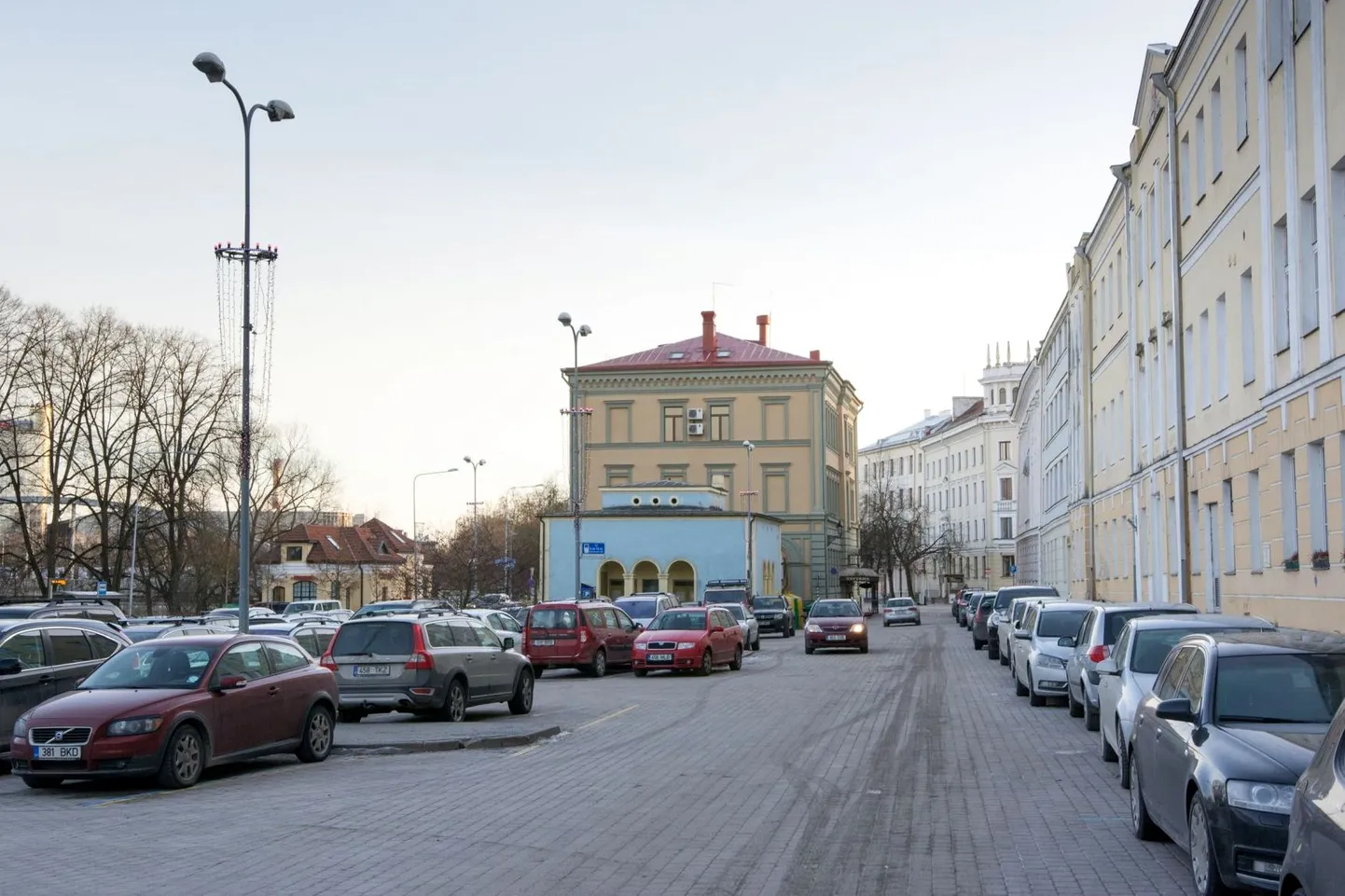 Vabaduse puiesteele kavandab linn parkimismaja.