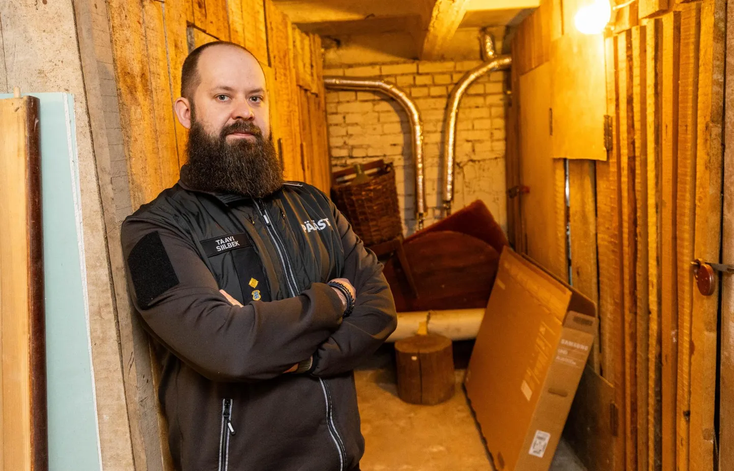 Päästeameti ennetuspartner Taavi Siilbek nentis, et ühistumajade esmane varjumiskoht on nende oma kelder ja kõige esimene asi, mis ette võtta, on selle koristamine kolast – et oleks ruumi. Pärast seda võib juba mõelda järgmistele sammudele.