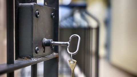 Par kravas auto vadīšanu smagā reibumā piespriež vien trīs mēnešus aiz restēm