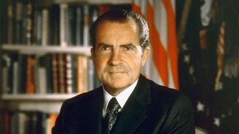 Edasi 1974. aastal: R. Nixon astus tagasi