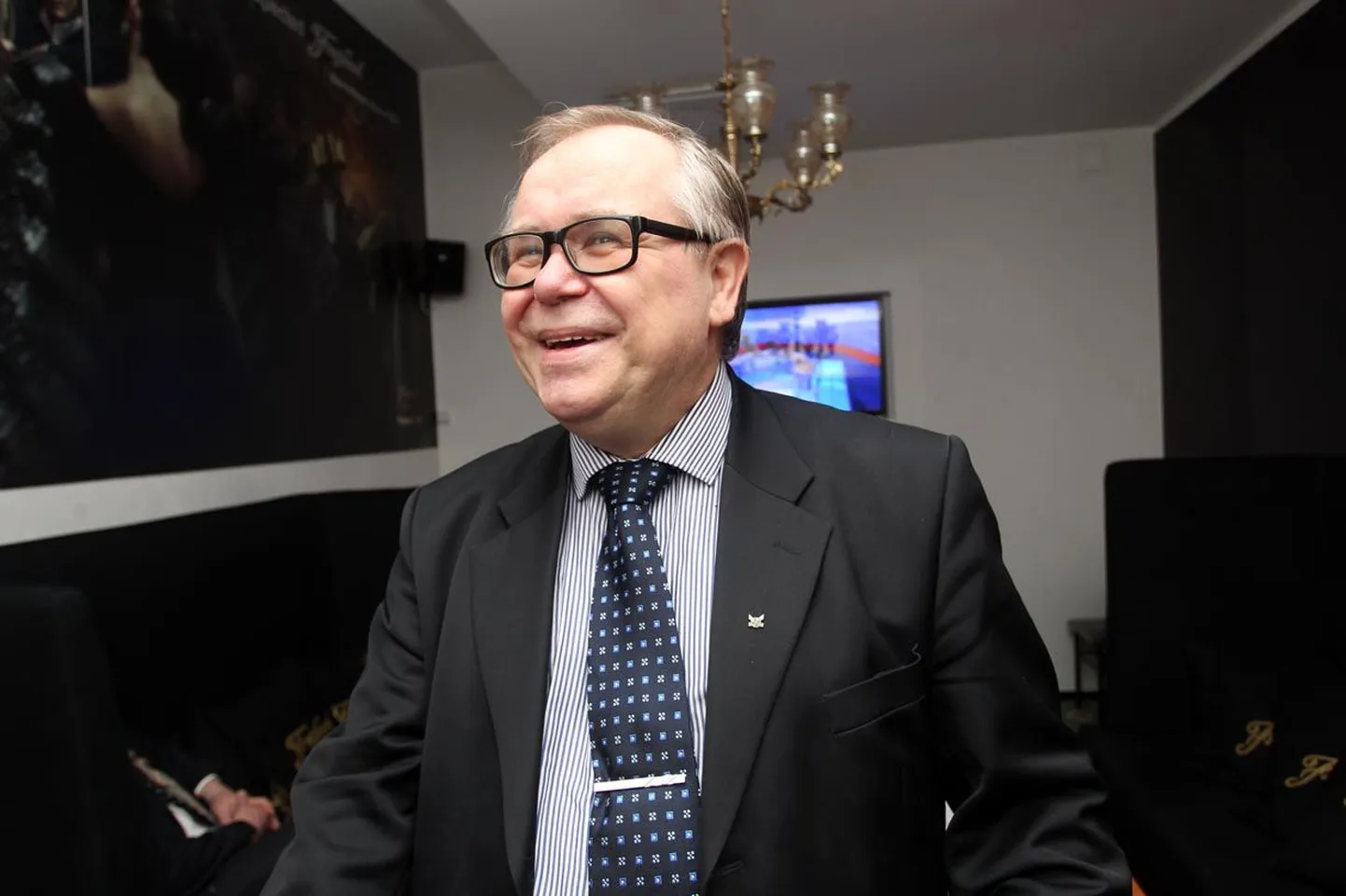 Aadu Must riigikogu valimiste järgsel Keskerakonna valimispeol Tartus.