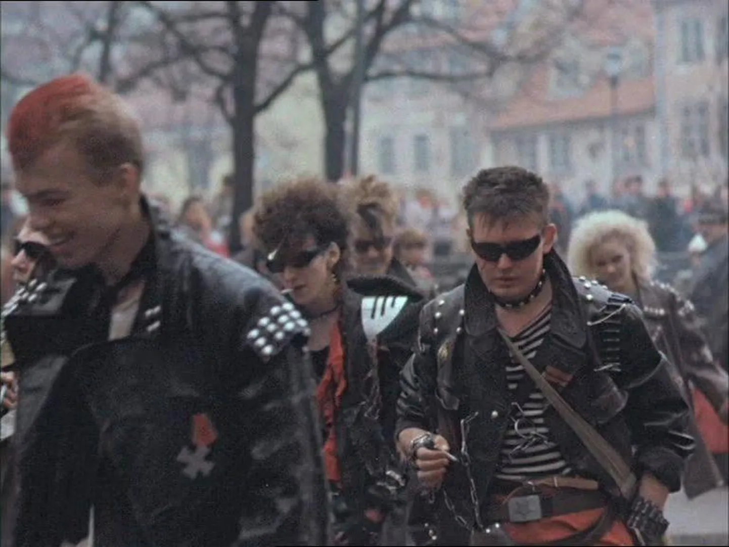Läti dokumentaalfilm “Kas on kerge olla noor?”.