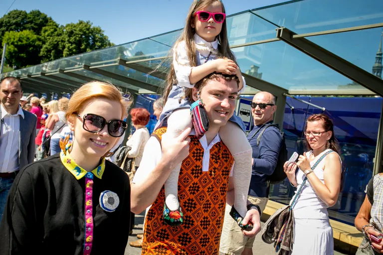 Perekond Rõivased enne rongkäiku. Erik Prozes