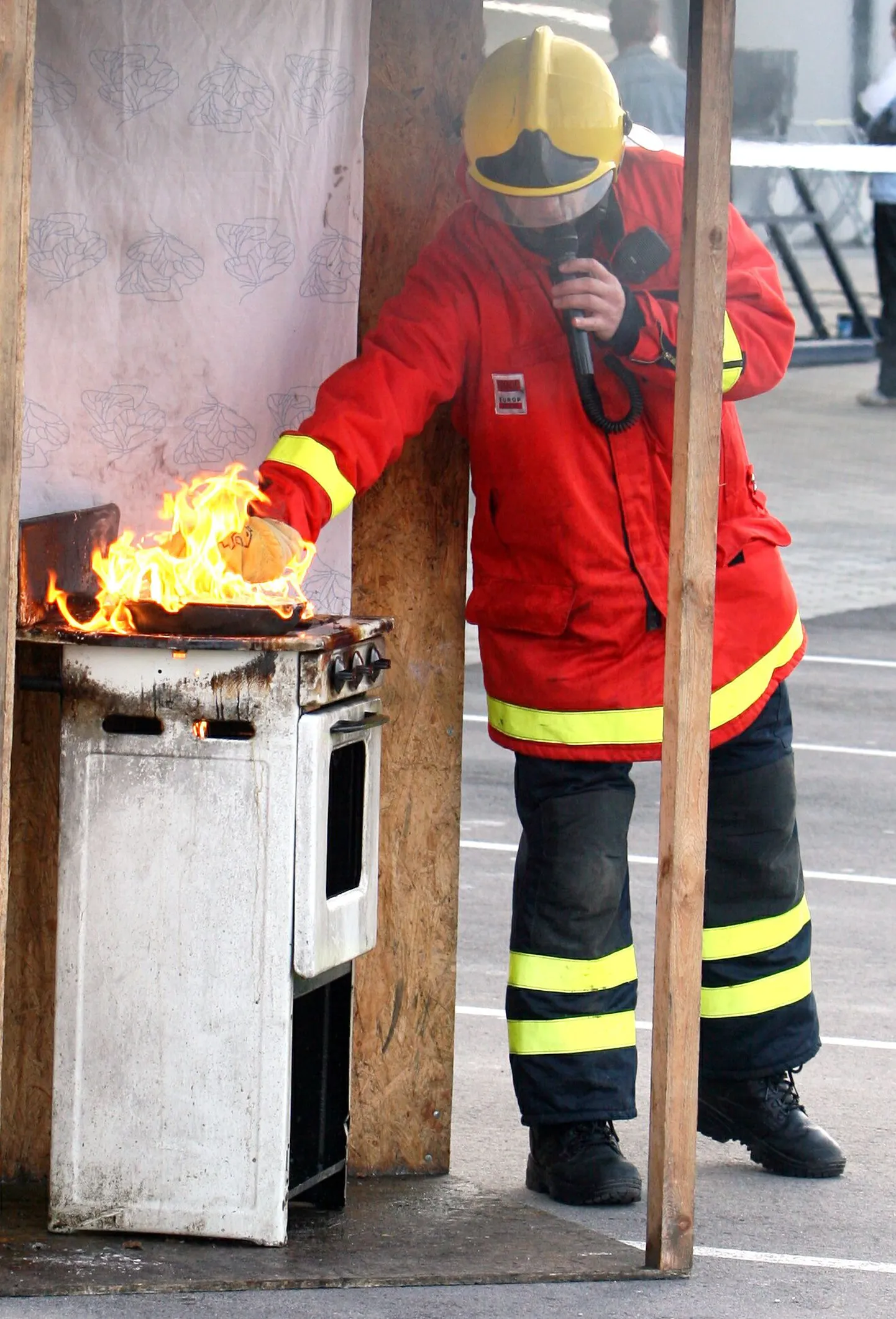Pliidile unustatud toit põhjustas tulekahjuhäire. Foto on illustratiivne.