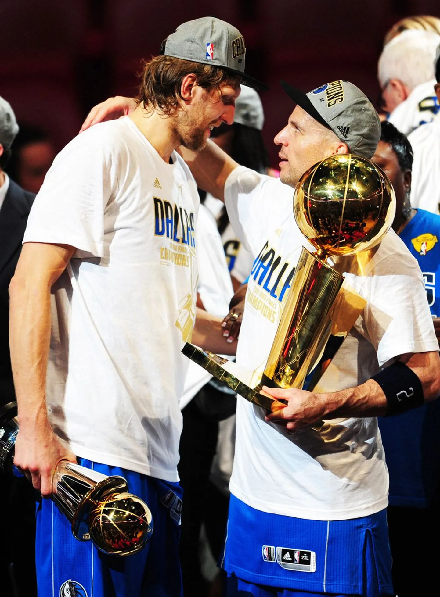 Valitseva NBA meistri Dallas Mavericksi tugitalad Dirk Nowitzki (vasakul) ja Jason Kidd.