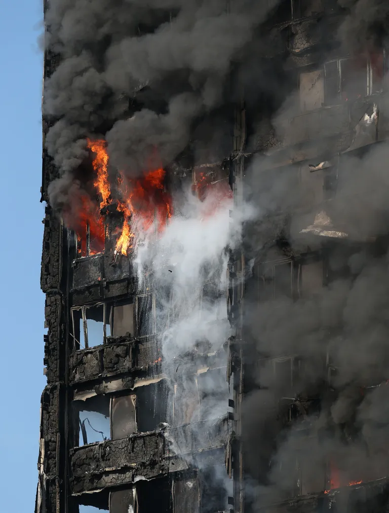 Põlenud Grenfell Tower