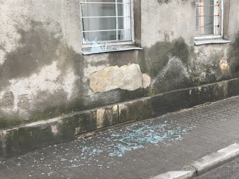 2. aprillil tehtud fotod Sepa ja Raja tänava nurgal / Arvo Meeks/Valgamaalane