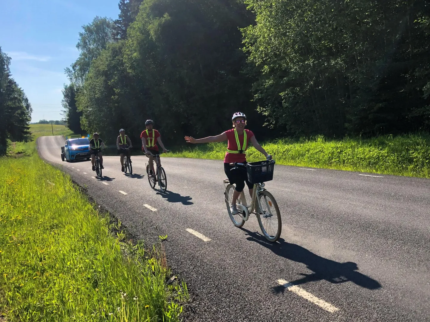 Lõuna-Eesti Postimehe velotuuritajad teel Otepäält Tartusse.