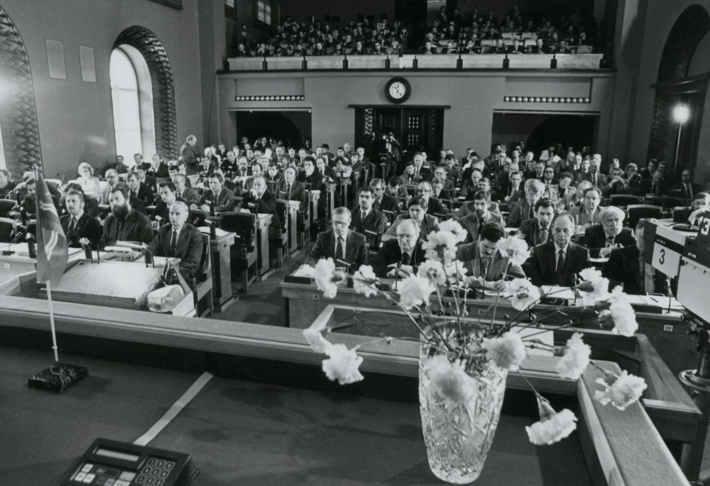 29.märts 1990. Eesti NSV Ülemnõukogu XII koosseisu avaistung