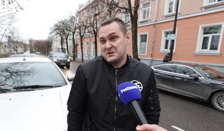 Станислав, который представился Безработным, сказав, что это не фамилия, но жизненное кредо, пояснил нам, что слова премьера его не задевают никак.