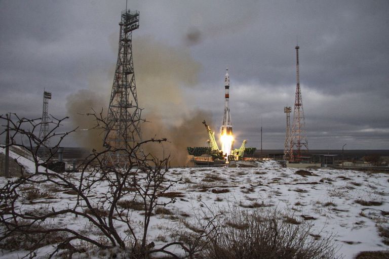 Venemaa kosmoselaev Sojuz MS-20 startis 8. detsembril 2021 kanderaketi abil Kasahstanist Baikonuri kosmodroomilt, pardal Venemaa kosmonaut Aleksander Misurkin ning jaapanlased Yusaku Maezawa ja Yozo Hirano
