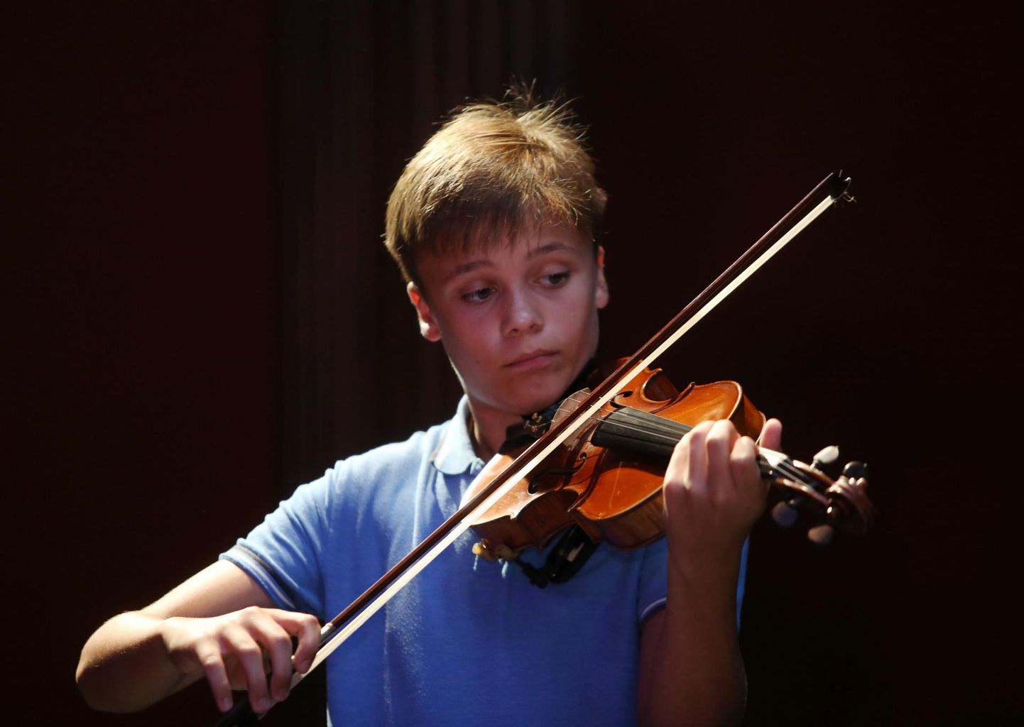 14-aastasel viiulivirtuoosil Daniil Bulayevil on kogemustepagasis juba esinemised solistina väga tuntud dirigentide käe all kontserdipaikades nii Lätis kui Venemaal.