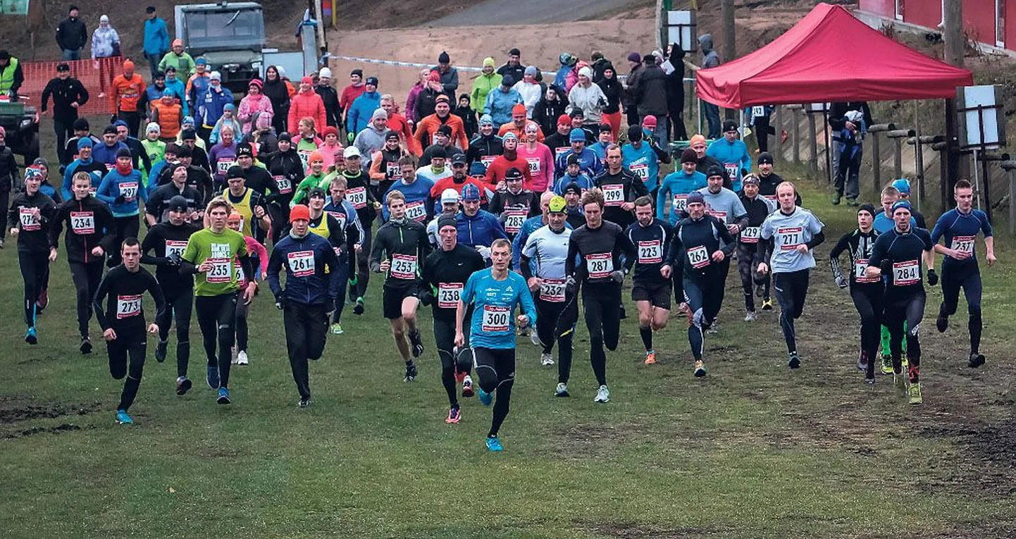 Jõulumäe metsajooksu 7,3 kilomeetri pikkusele põhidistantsile startis 78 spordisõpra.