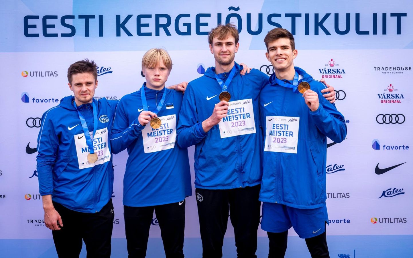 Kergejõustikuklubi ViKe noormehed tulid Eesti meistriks 4 x 100 meetri teatejooksus.