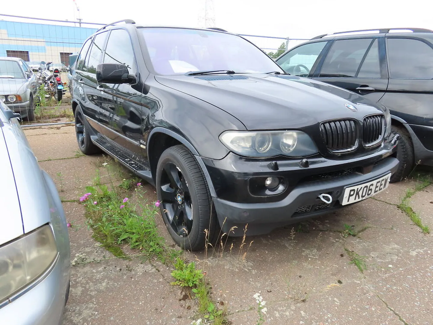 Внедорожник BMW