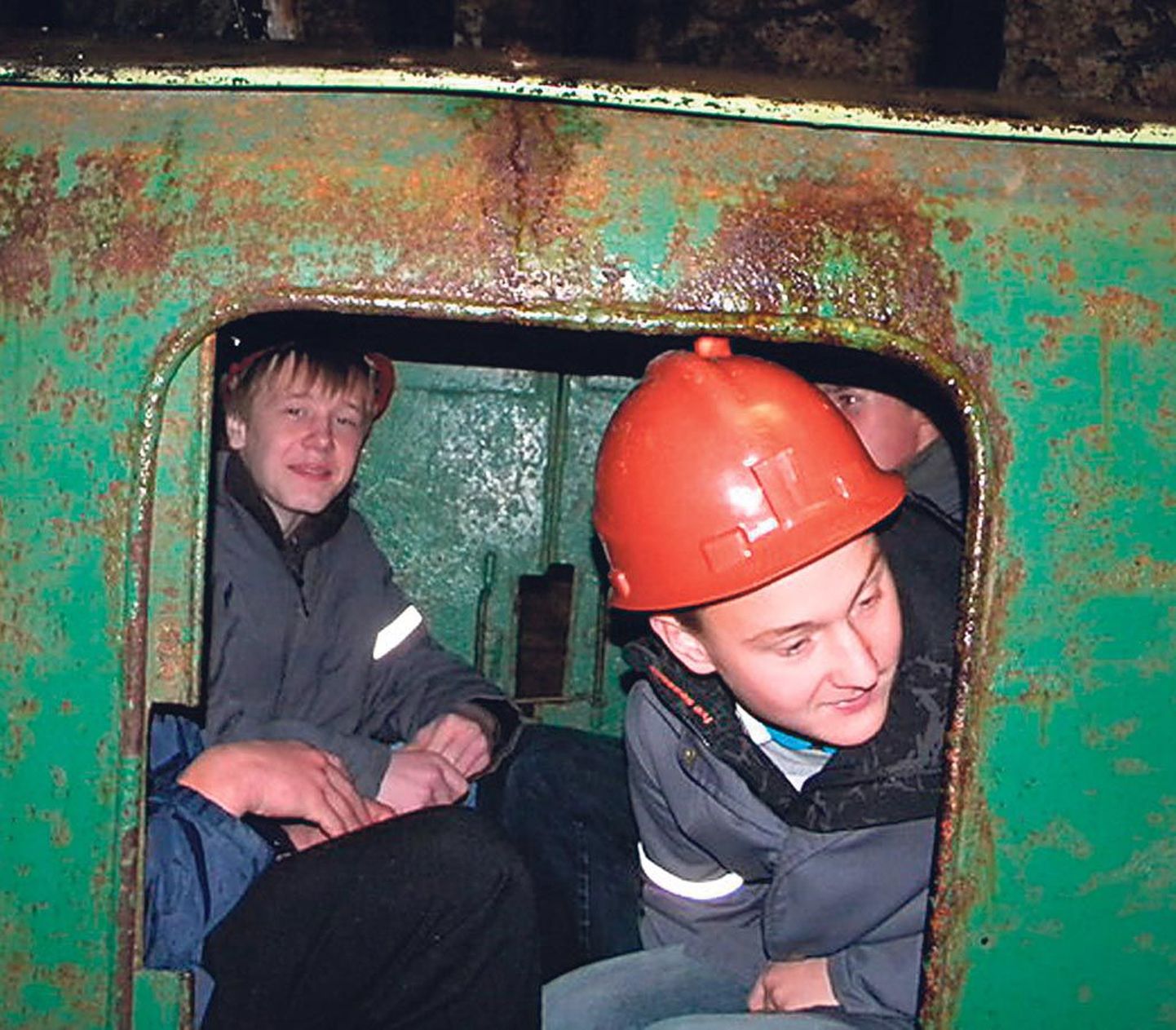 Vändra noored kaevandusmuuseumis.