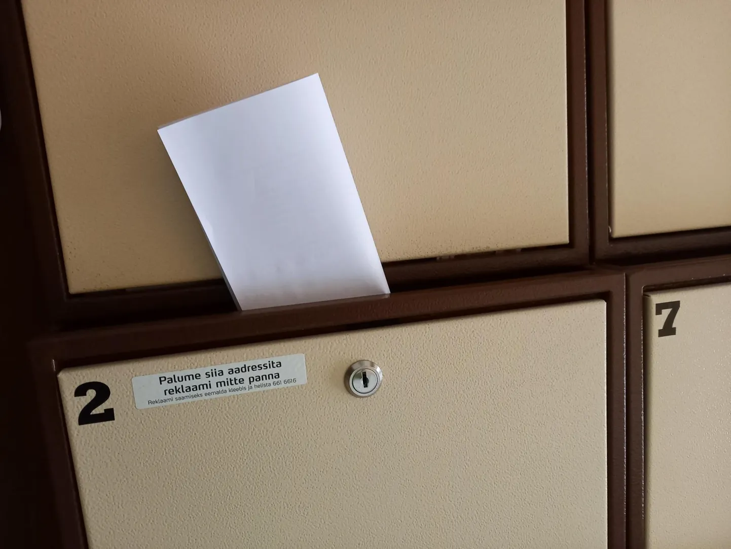 Postkastidesse jõuab teabeleht. Foto on illustratiivne.