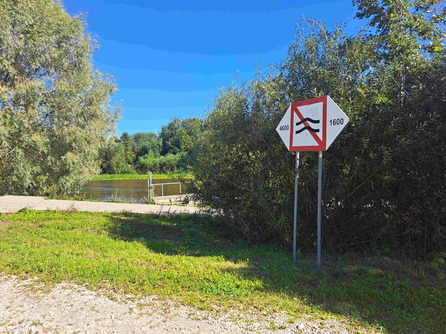 Transpordiamet ühes Tartu linnavalitsusega viisid Emajõel läbi kontrollsõidu, millega kaardistati probleemsed ja võsastunud kohad. Info antakse edasi arboristile, kes põõsaid ja puid väiksemaks kärbib.