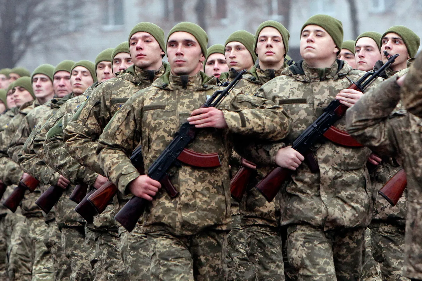 Украина демобилизует солдат, призванных до войны