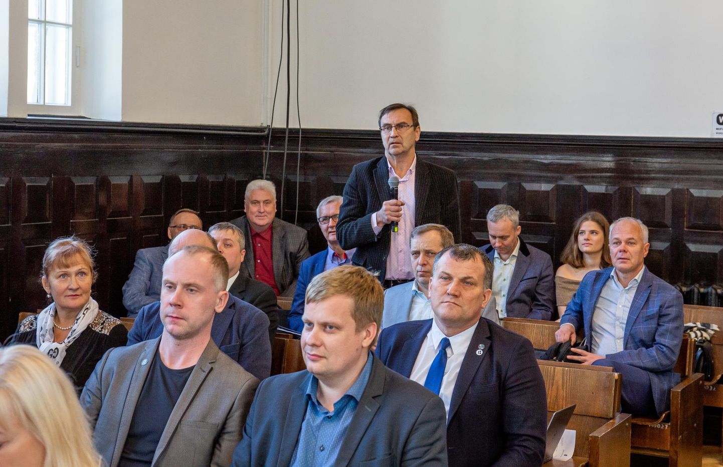 Eilsel Pärnu linnavolikogu istungil said volinikud täiendharimist riigi eriplaneeringu teemal.