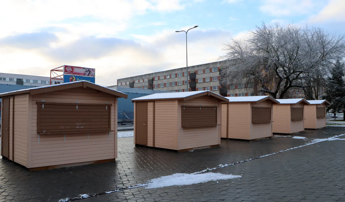 Домики с торговой площади в Ахтме в декабре планируют перевезти поближе к городским елкам.