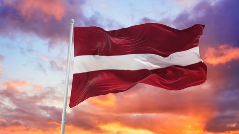 Сколько людей в Латвии получили имя Лачплесис?